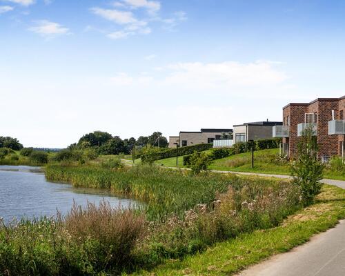 Attraktiv lejlighed med altan og terrasse i populært bofællesskab 😍<br>