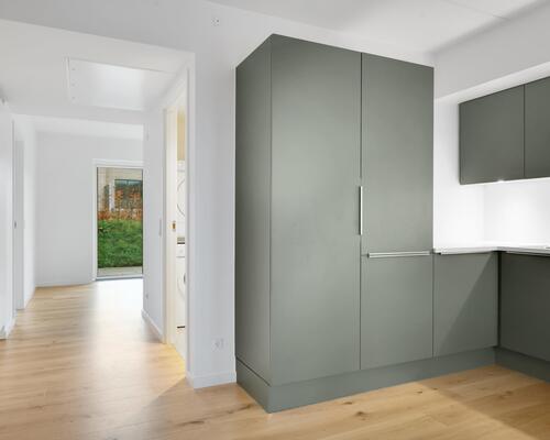 Attraktiv lejlighed med altan og terrasse i populært bofællesskab 😍<br>