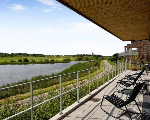 Attraktiv lejlighed med altan og terrasse i populært bofællesskab 😍<br>
