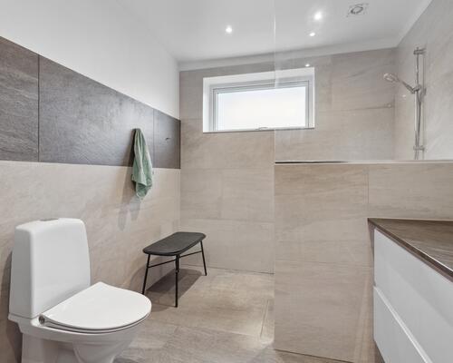 Hyggelig 2 etagers lejlighed tæt på stranden