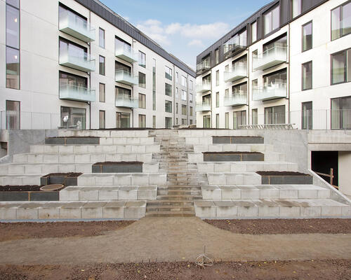 SKØN 2 VÆRELSES MIDT I LATINERKVARTERET