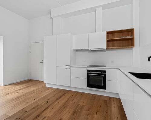 SKØN 4-VÆRELSES LEJLIGHED MED HELE TO ALTANER