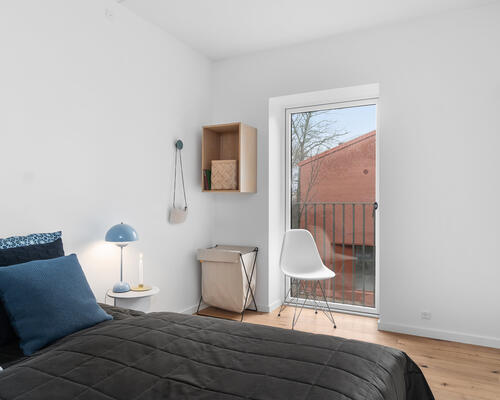 SKØN 4-VÆRELSES LEJLIGHED MED HELE TO ALTANER