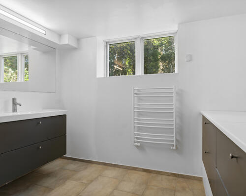 Renoveret 3 plans villa med skøn have, Aarhus N