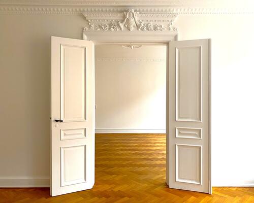 Eksklusiv herskabslejlighed på Istedgade – 153 m² med klassiske detaljer