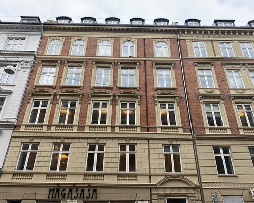 Eksklusiv herskabslejlighed på Istedgade – 153 m² med klassiske detaljer
