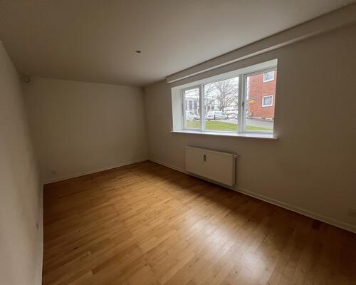 Fint stort kælderlejemål ved Storcenter Nord