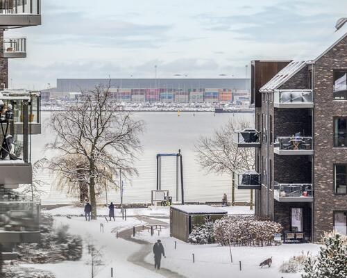 Fuldt møbleret lejlighed med kig til Øresund | København Ø