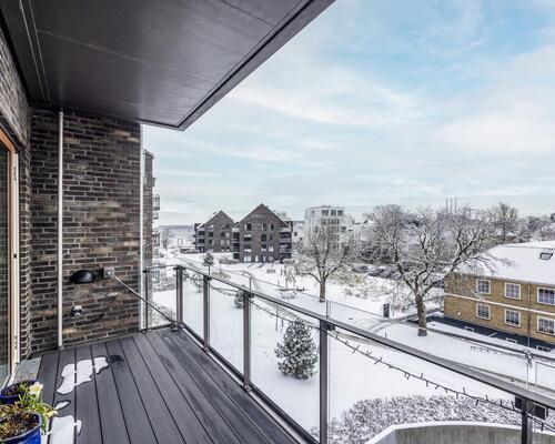 Fuldt møbleret lejlighed med kig til Øresund | København Ø