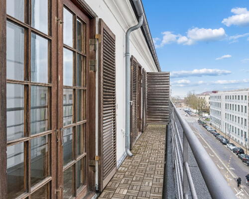 Kæmpe terrasse, altan og 2 badeværelser midt i indre by