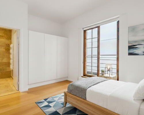 Kæmpe terrasse, altan og 2 badeværelser midt i indre by