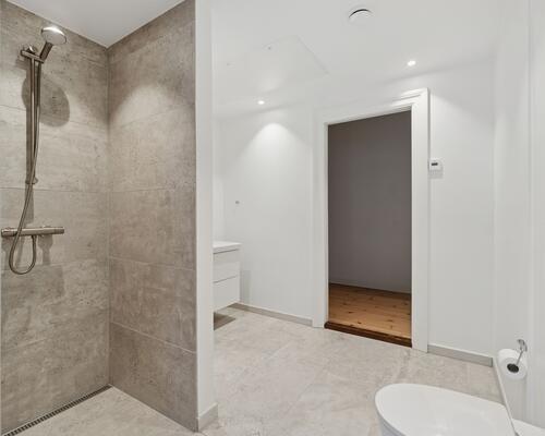 Kæmpe 3-værelses lejlighed midt i centrum