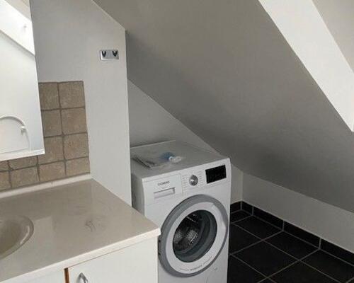 Skønt byhus i to plan - centralt i Hadsten og tæt på Århus