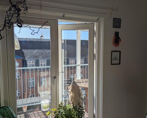 Værelse på Trøjborg – tæt på universitetet og centrum