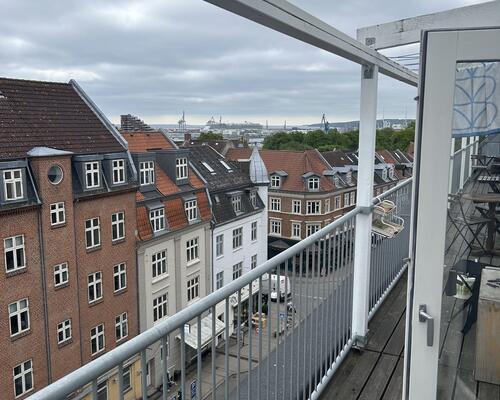 Værelse på Trøjborg – tæt på universitetet og centrum