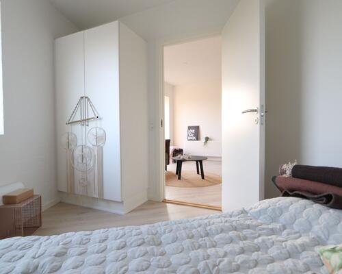 Dejlig 2-vær. lejl. i stueplan på Vintervej med egen terrasse/have.