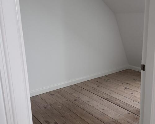 3 værelse tæt på S-tog og indkøb