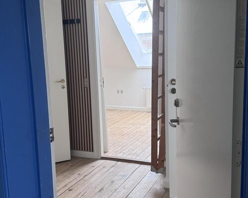 3 værelse tæt på S-tog og indkøb