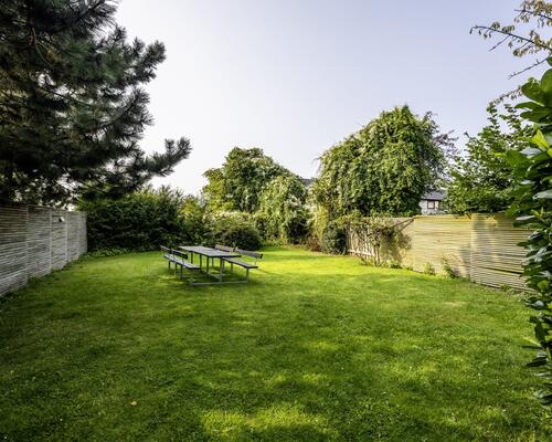 Nyrenoveret dejlig lys lejlighed | Charlottenlund