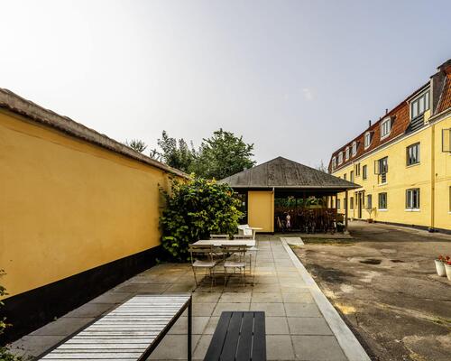 Nyrenoveret dejlig lys lejlighed | Charlottenlund