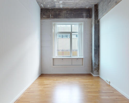 1-værelses studiebolig med depotrum