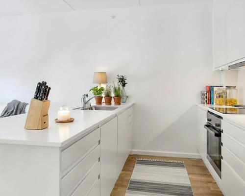 Stilfuld 2-værelses lejlighed med egen terrasse og stor stue