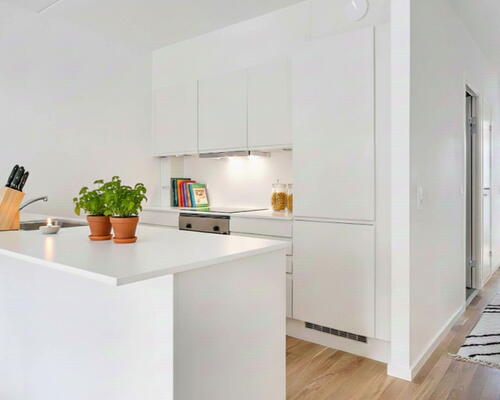 Stilfuld 2-værelses lejlighed med egen terrasse og stor stue