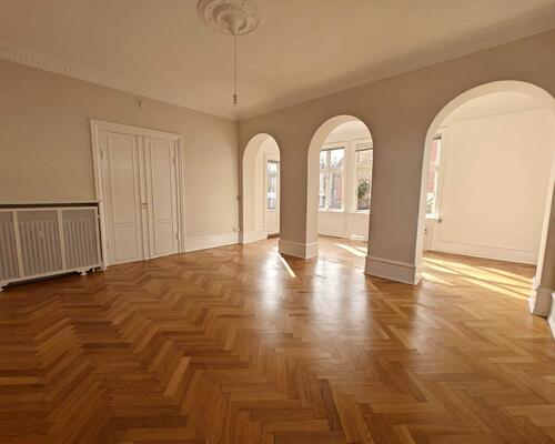 Skøn villalejlighed med have | Hellerup