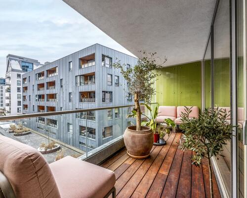 Flot lys lejlighed med vandudsigt | København Ø