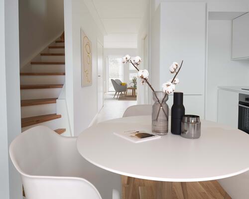 Skønt rækkehus i to plan i Tilst