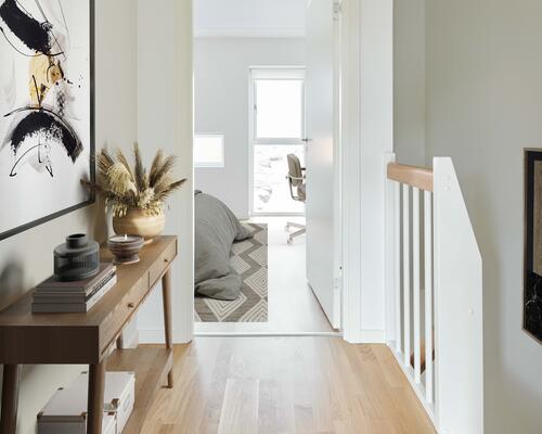 Skønt rækkehus i to plan i Tilst