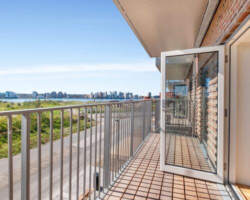 Moderne townhouse med skøn udsigt og gode faciliteter