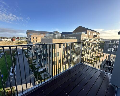 Unik 3-værelses lejlighed med fjordudsigt og stor altan