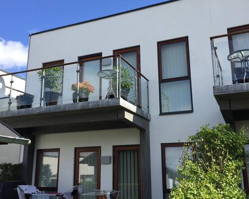 Eftertragtet 2-værelses med altan og tæt på Aarhus