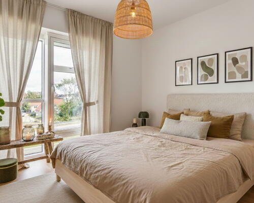 Stilfuld 2-værelses lejlighed med egen terrasse og stor stue