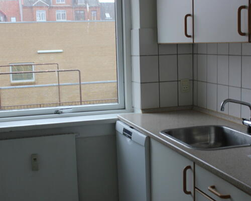 Stor delevenlig 3-værelses med altan i Odense C!