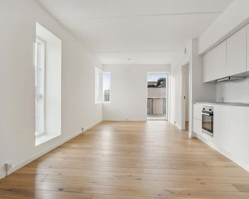 Stor og rummelig 3-værelses lejlighed med god altan og stort badeværelse