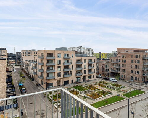 Stor og rummelig 3-værelses lejlighed med god altan og stort badeværelse