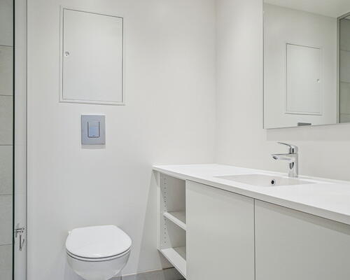 Dejlig lys 4-værelses lejlighed med altan,  gulvarme i hele boligen og moderne køkken - Ingen bindingsperiode!