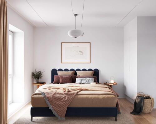 Større toværelses lejlighed med stort og lyst køkken-alrum, stort soveværelse, badeværelse, entré samt egen altan/terrasse. Til boligen hører eget skur.