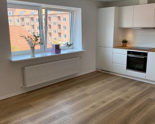 Totalrenoveret 2-værelses