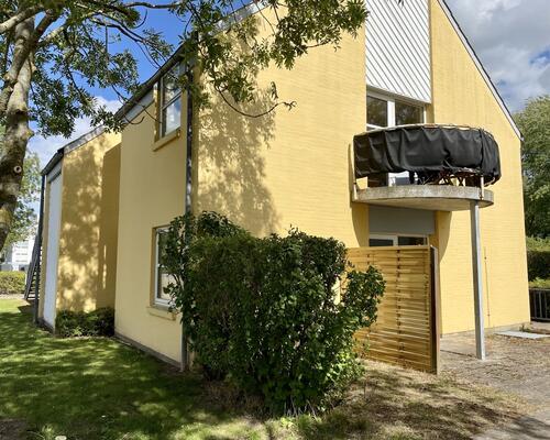 2-værelses lejlighed med altan, egen indgang og elevator i Odense