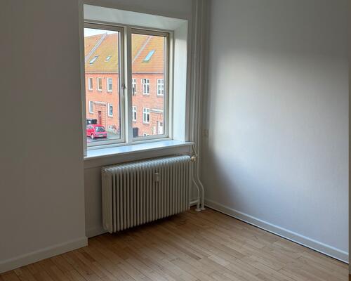 Delevenlig 3. værelses lejlighed