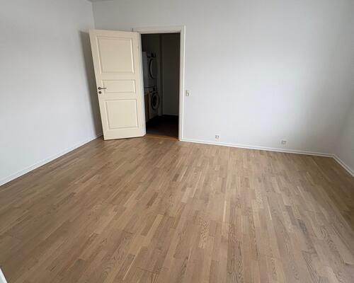 Stor nydelig 3. værelses lejlighed