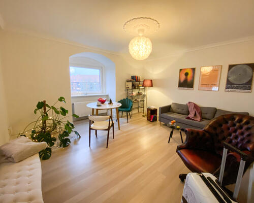 Hyggelig 2-værelses lejlighed med udsigt til Østre Anlæg