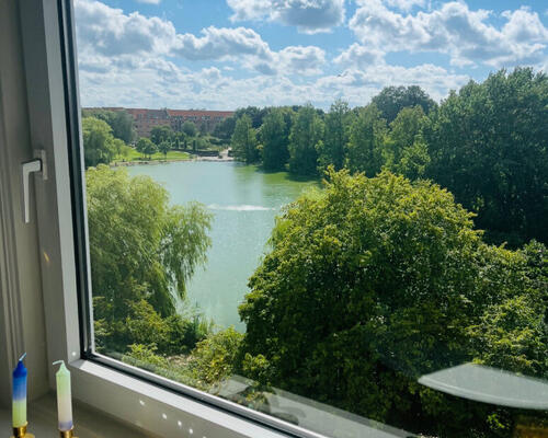 Hyggelig 2-værelses lejlighed med udsigt til Østre Anlæg