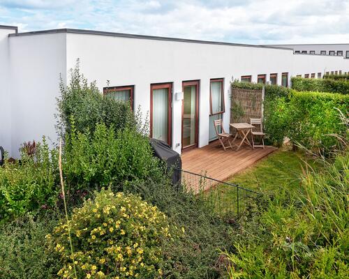 Skønt 3-værelses rækkehus i Viby med egen have