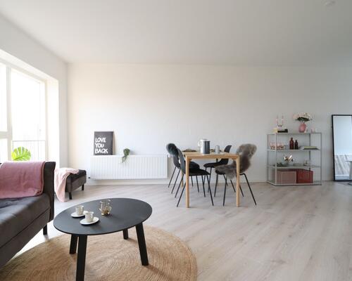 Dejlig 2-vær. lejl. i stueplan på Vintervej med egen terrasse/have.