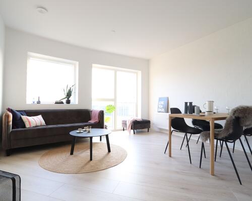 Dejlig 2-vær. lejl. i stueplan på Vintervej med egen terrasse/have.