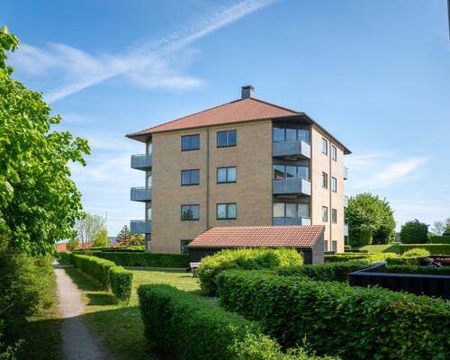 2-værelses lejlighed med altan kun 5 km fra Aarhus C
